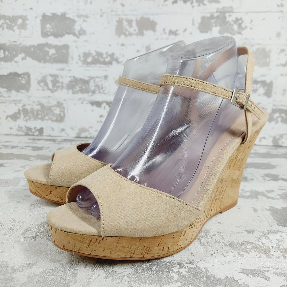 New Charles by Charles David Women Ankle Strap Cork Wedge Sandals D569